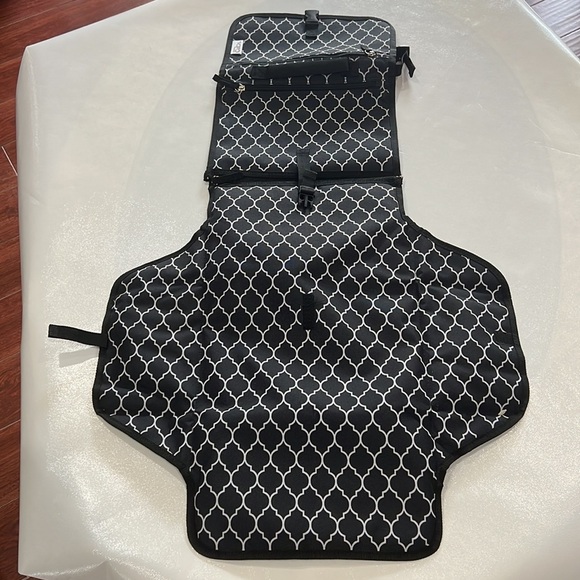 Comfy Cub Baby Diaper Changing Mat - Picture 4 of 10